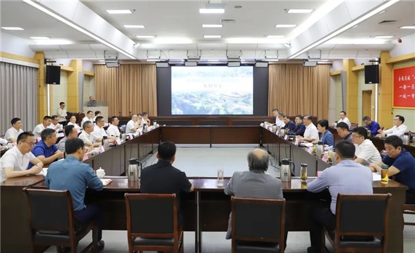 杜延安秦鳳玉會見申凌云一行